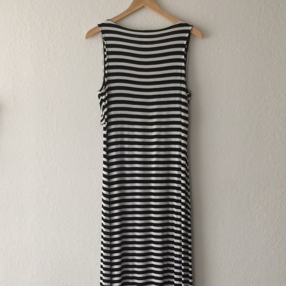 Motherhood Nursing Maxi Dress - Picture 5 of 5